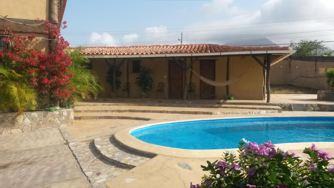 Quinta La Encantada Hotel La Mira ภายนอก รูปภาพ